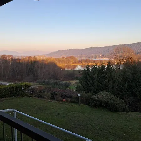 Il Nocciolino , 2 Holiday home Mercallo