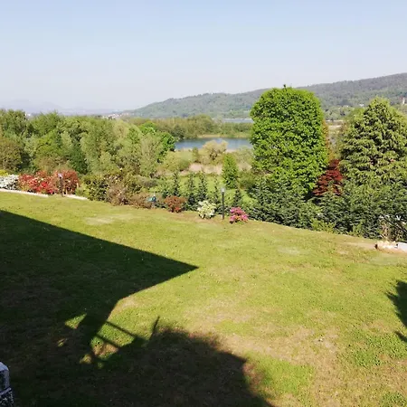 Holiday home Il Nocciolino , 2 Mercallo