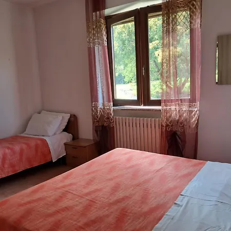 Il Nocciolino , 2 Holiday home Mercallo